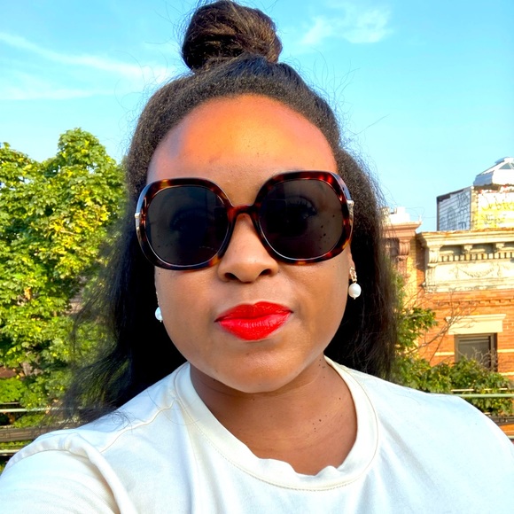 Meet your Posher, Joy - Picture 1 of 1